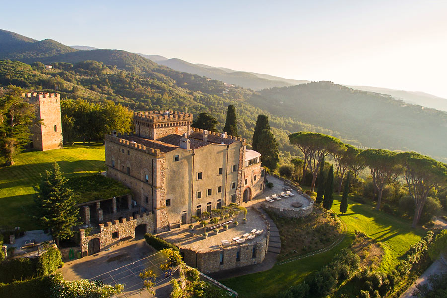 Rooms in a Tower - Castello di Segalari